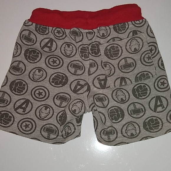 Avengers Boys Shorts 18-24 months - Picture 2 of 2